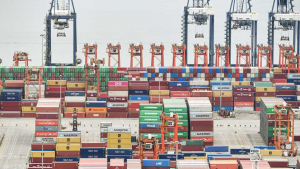 UNDP: China’s U.S.-bound exports fell 25% in Apr–Aug 2025. Redirected to Southeast Asia, Africa, and the EU, Vietnam faces the highest risk.