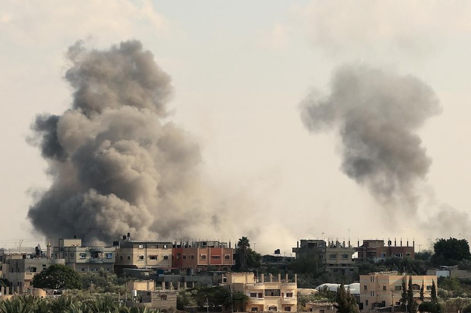         
        
            
            
        
    China Discusses Ceasefire, Aid to Gaza with Egypt
