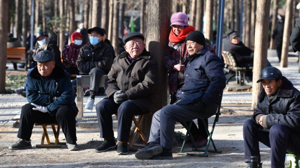 Chen Songxi, a national political advisor has proposed lowering China's legal marriage age to expand the fertility population base