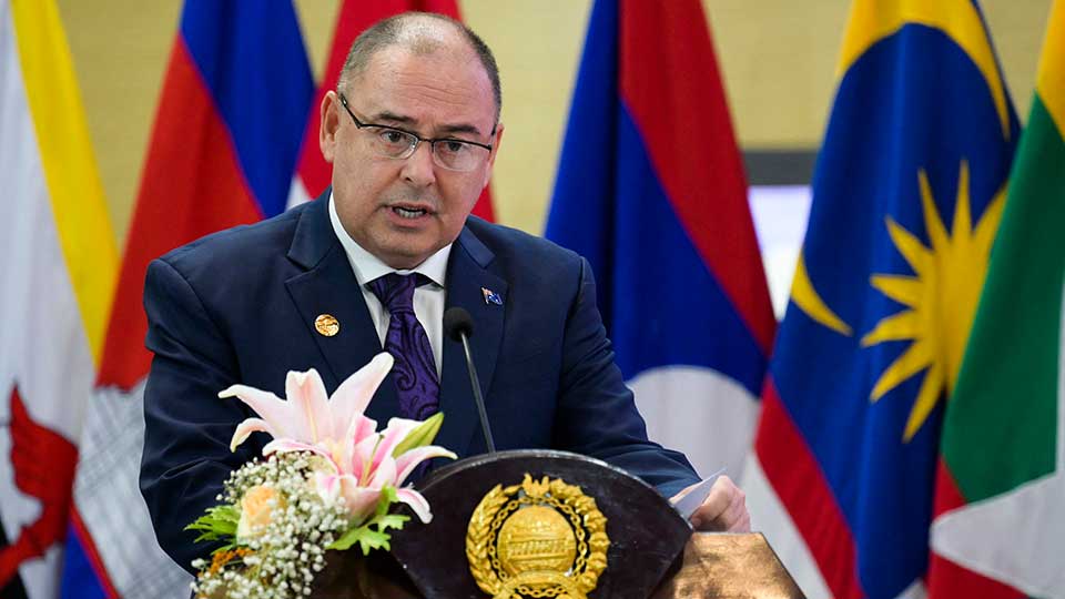         
        
            
            
        
    Cook Islands PM Beats No-Confidence Vote, Slams New Zealand