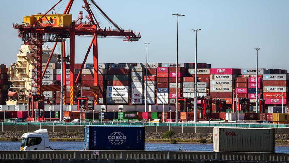         
        
            
            
        
    Australia Rebuffs China’s Appeal to ‘Join Hands’ in Trade