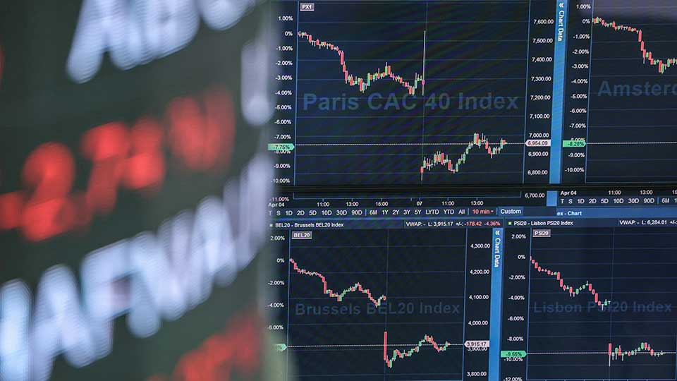         
        
            
            
        
    Offshore Trading of China’s Currency Sinks to Historic Low, Presenting Yet Another Problem for Developing Countries