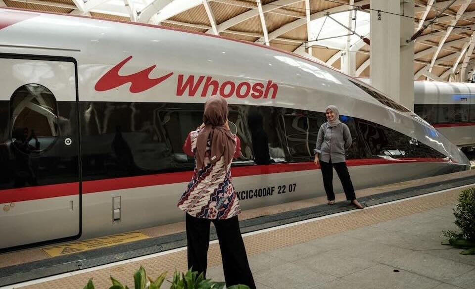         
        
            
            
        
    China Backed Bali MRT Goes Underground for Tradition