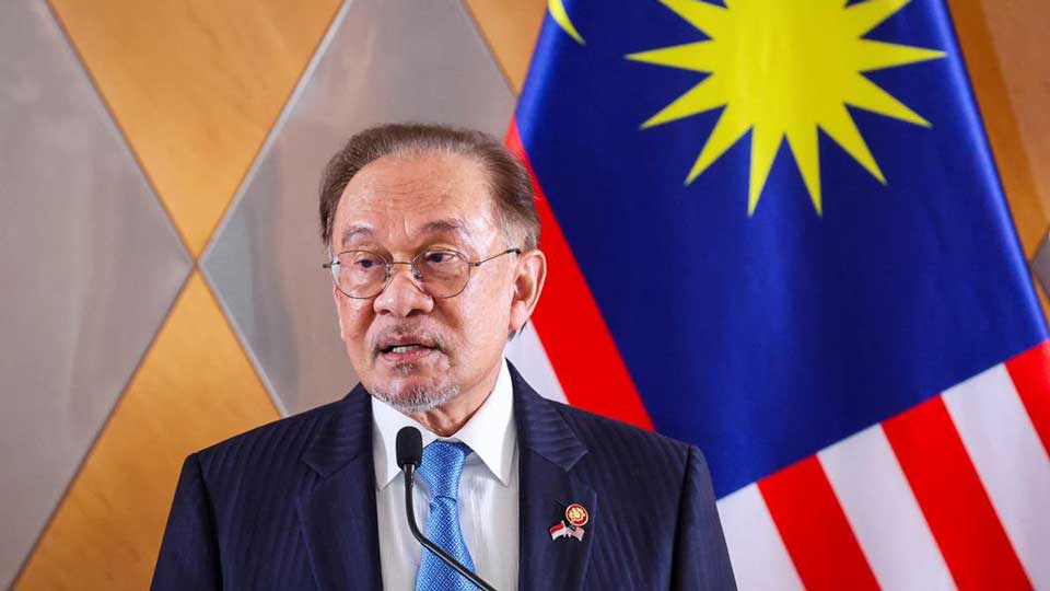 ASEAN 2025 Kuala Lumpur summit trade talks. Malaysia PM Anwar Ibrahim, whose country currently called for the bloc to accelerate engagement with export markets beyond the United States.