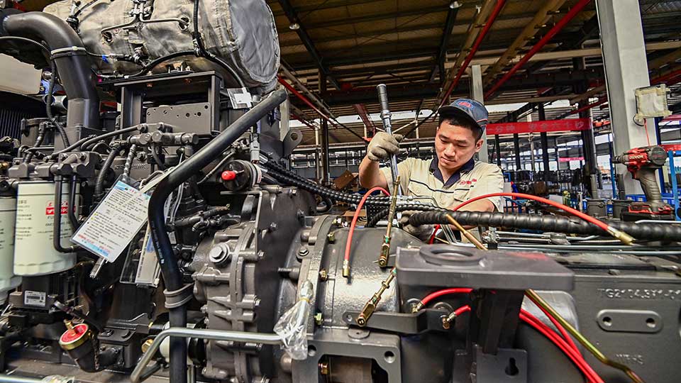         
        
            
            
        
    China Factory Activity Hits Lowest Since 2022, Survey Shows