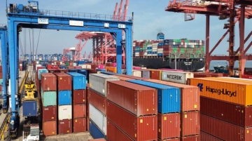 China accounted for nearly 40% of Indonesia’s non-oil imports in early 2025, led by machinery, as trade dependence on Chinese industrial goods deepens.