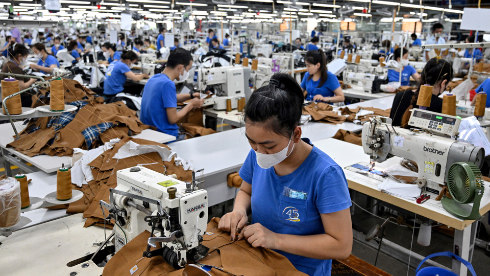 Southeast Asia’s biggest exporters are responding differently under the newest U.S. tariff pressure.