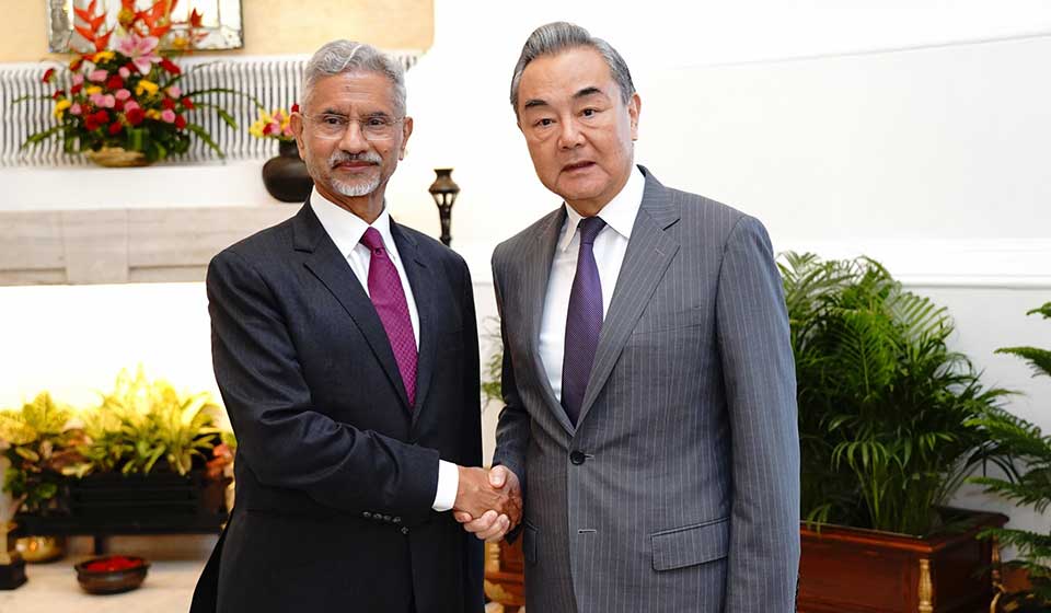         
        
            
            
        
    China’s Top Diplomat Hails ‘Positive Trend’ in Relations With India