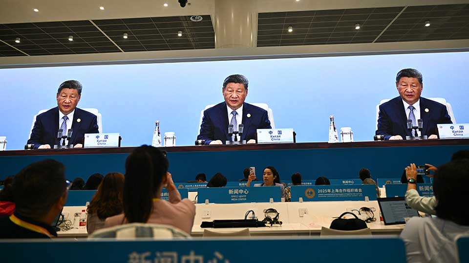         
        
            
            
        
    Xi Takes Veiled Swipe at Trump in Address to Eurasian Leaders