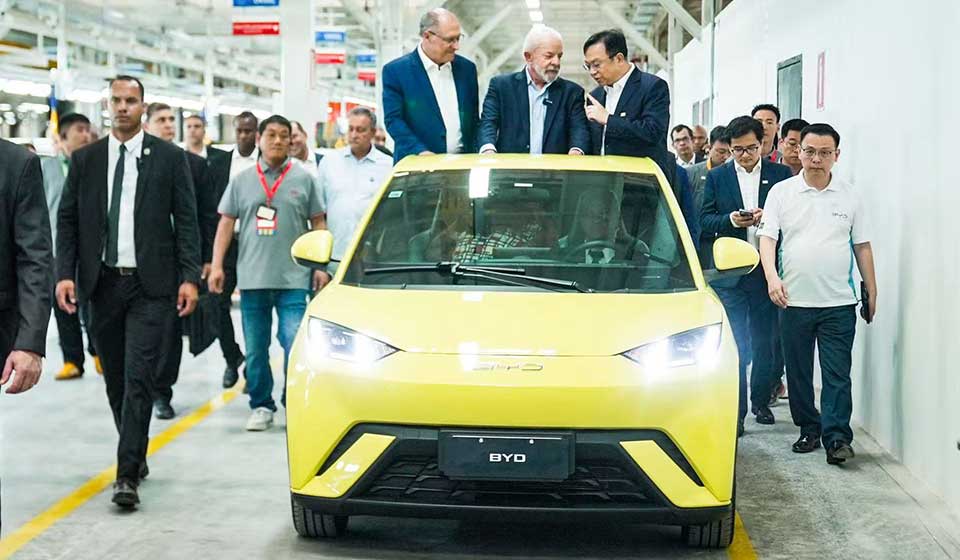 Brazil President ’s BYD Endorsement Wins Fans on Chinese Social Media