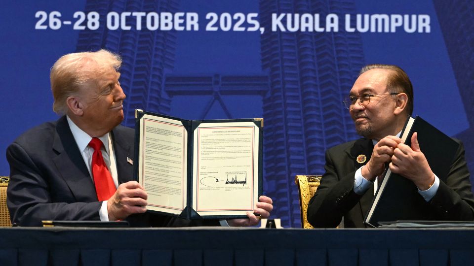         
        
            
            
        
    Addressing China, U.S. Gets Full Rare Earth Access from Malaysia