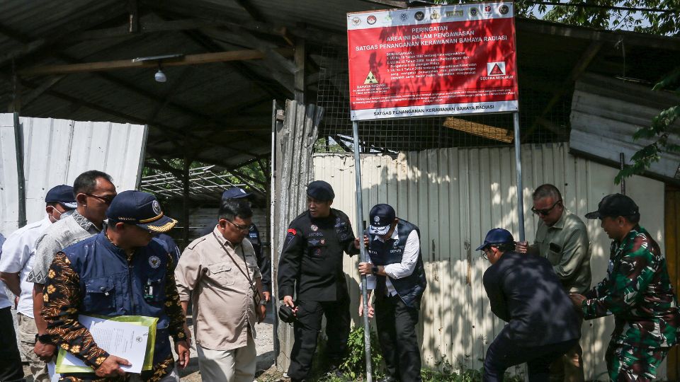 A Chinese national named a suspect in Indonesia’s Cesium-137 contamination case after radioactive scrap taints shrimp exports to the U.S.