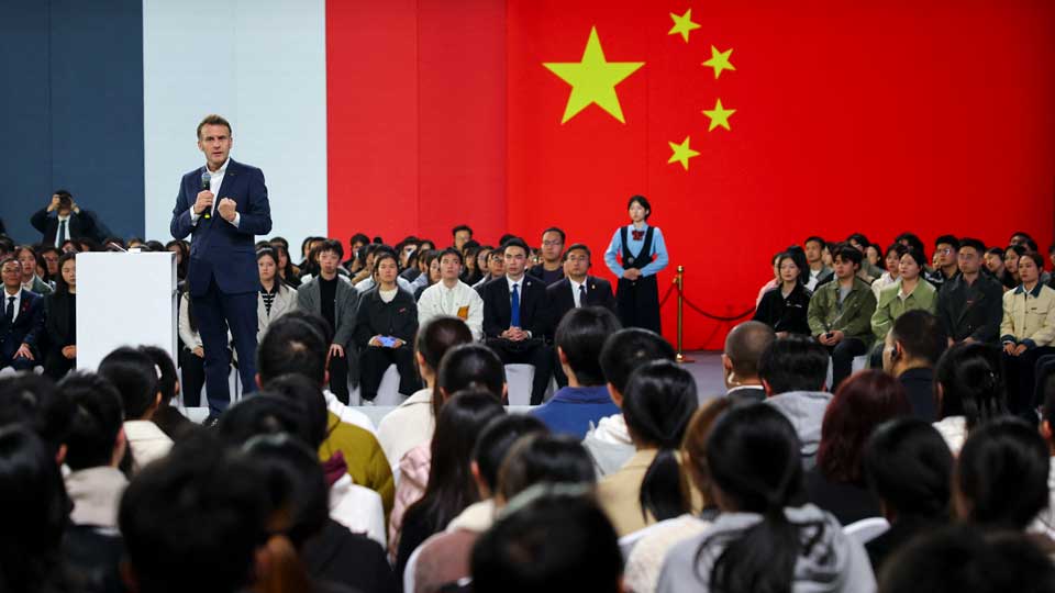         
        
            
            
        
    Macron Threatens China With Tariffs Over Trade Surplus