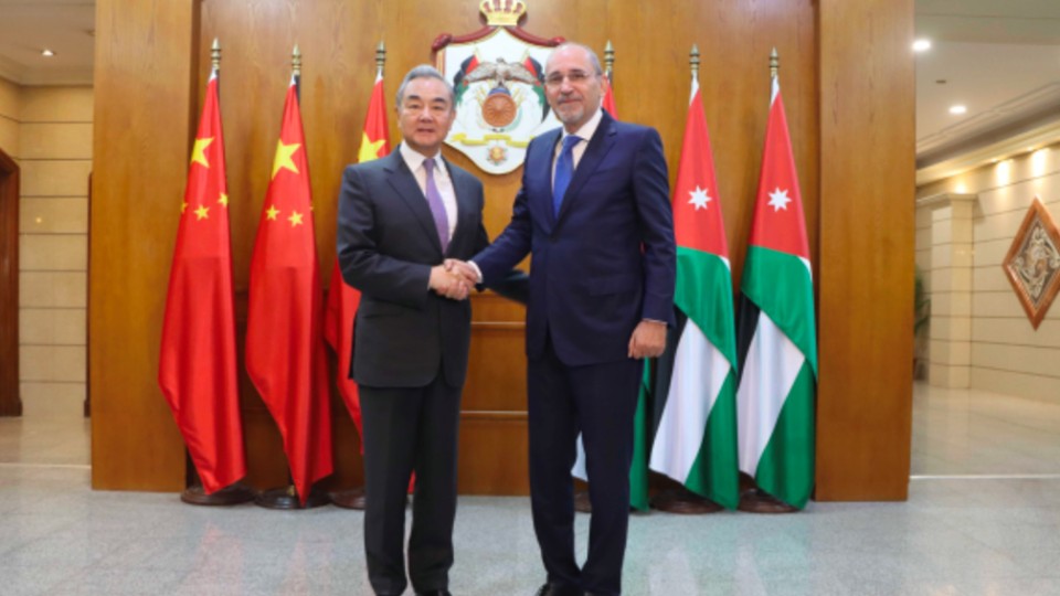         
        
            
            
        
    China and Jordan Discuss Closer Ties