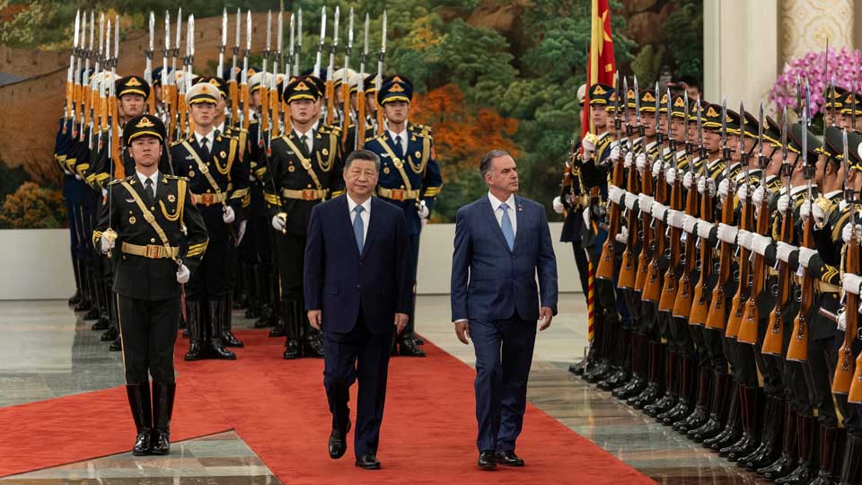         
        
            
            
        
    China’s Xi Calls for ‘Equal, Multipolar World’ as He Meets Uruguay Leader