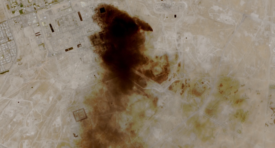 A satellite view of smoke billowing at a Saudi Aramco oil facility after a reported attack, following the announcement of a two-week ceasefire in the Iran war, in Abqaiq, Saudi Arabia April 8, 2026. European Union/Copernicus Sentinel-2/Handout via REUTERS THIS IMAGE HAS BEEN SUPPLIED BY A THIRD PARTY. MANDATORY CREDIT.