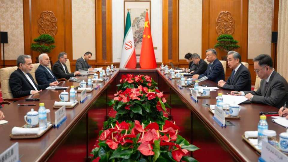 China Calls for “Urgent” Ceasefire and Reopening of Hormuz Strait