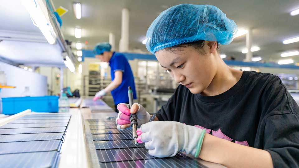 The Iran War is Boosting China’s Green Energy Sales