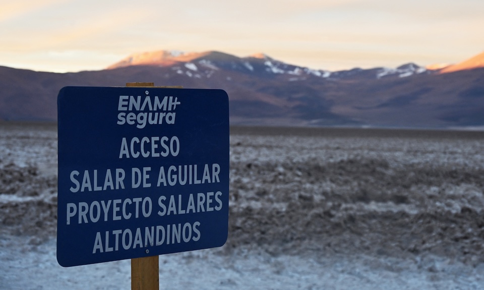 View of the Aguilar salt flat, located in the Andean mountain range of the Atacama Region, Chile, taken on May 16, 2024. Chile plans to double its lithium production in the Atacama Desert through exploitation in Aguilar and La Isla, located in the "Lithium Triangle," completed by Argentina and Bolivia. The exploitation threatens the salt flats' ecosystems and the livelihoods of indigenous people in these inhospitable areas. Photo / RODRIGO ARANGUA / AFP