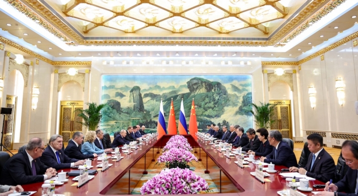 Putin, Xi Hail ‘Unyielding’ Ties in Talks After Trump Visit