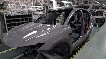 Workers build vehicles on the production line at Nio's car assembly plant in Hefei, China, April 25, 2025. REUTERS/Nick Carey